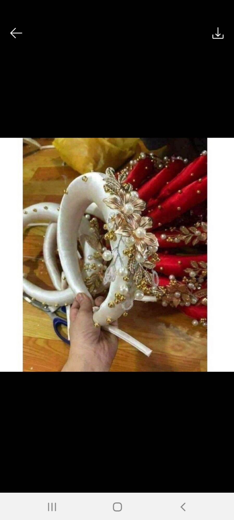 mấn xoắn cô dâu màu trắng