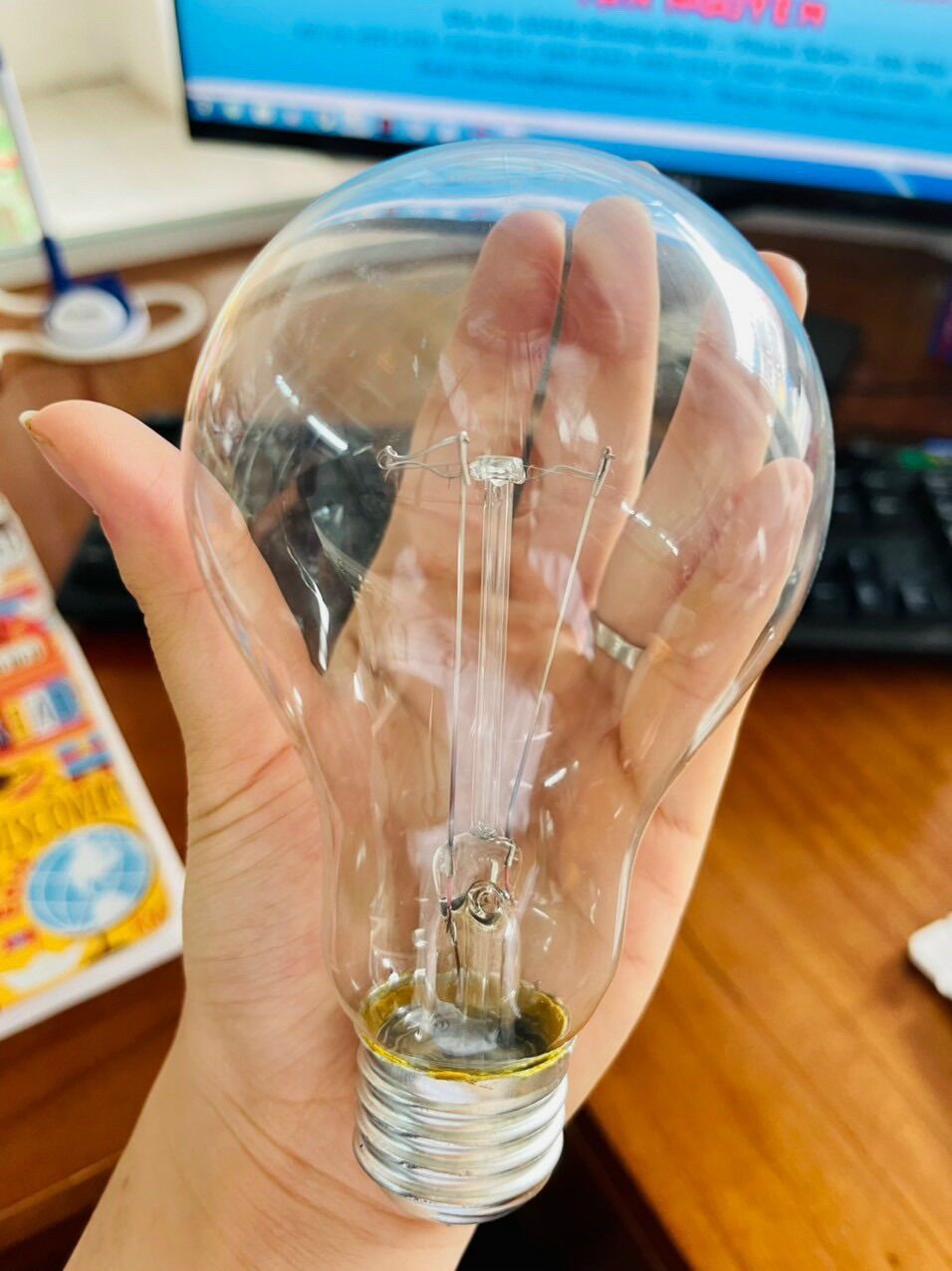 Bóng đèn sợi đốt 200w