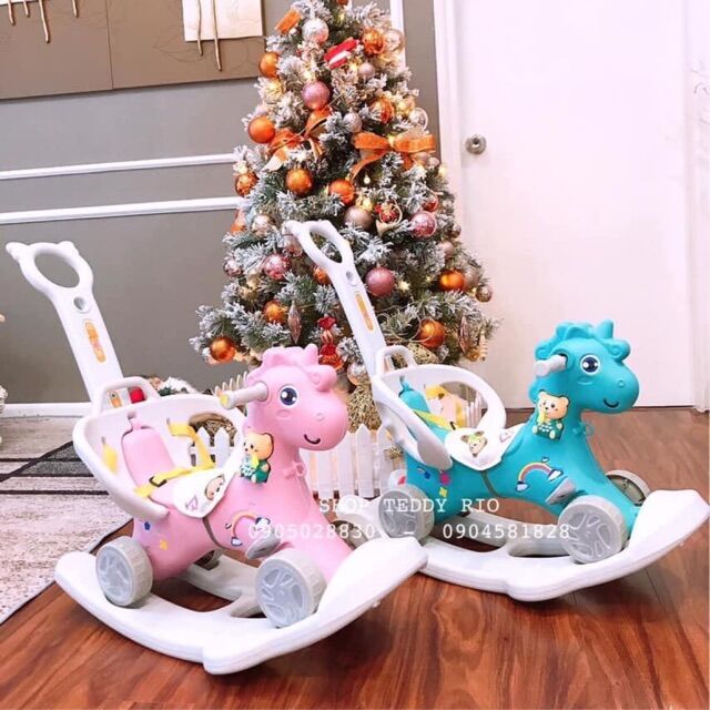 Ngựa bập bênh có tay đẩy cho bé