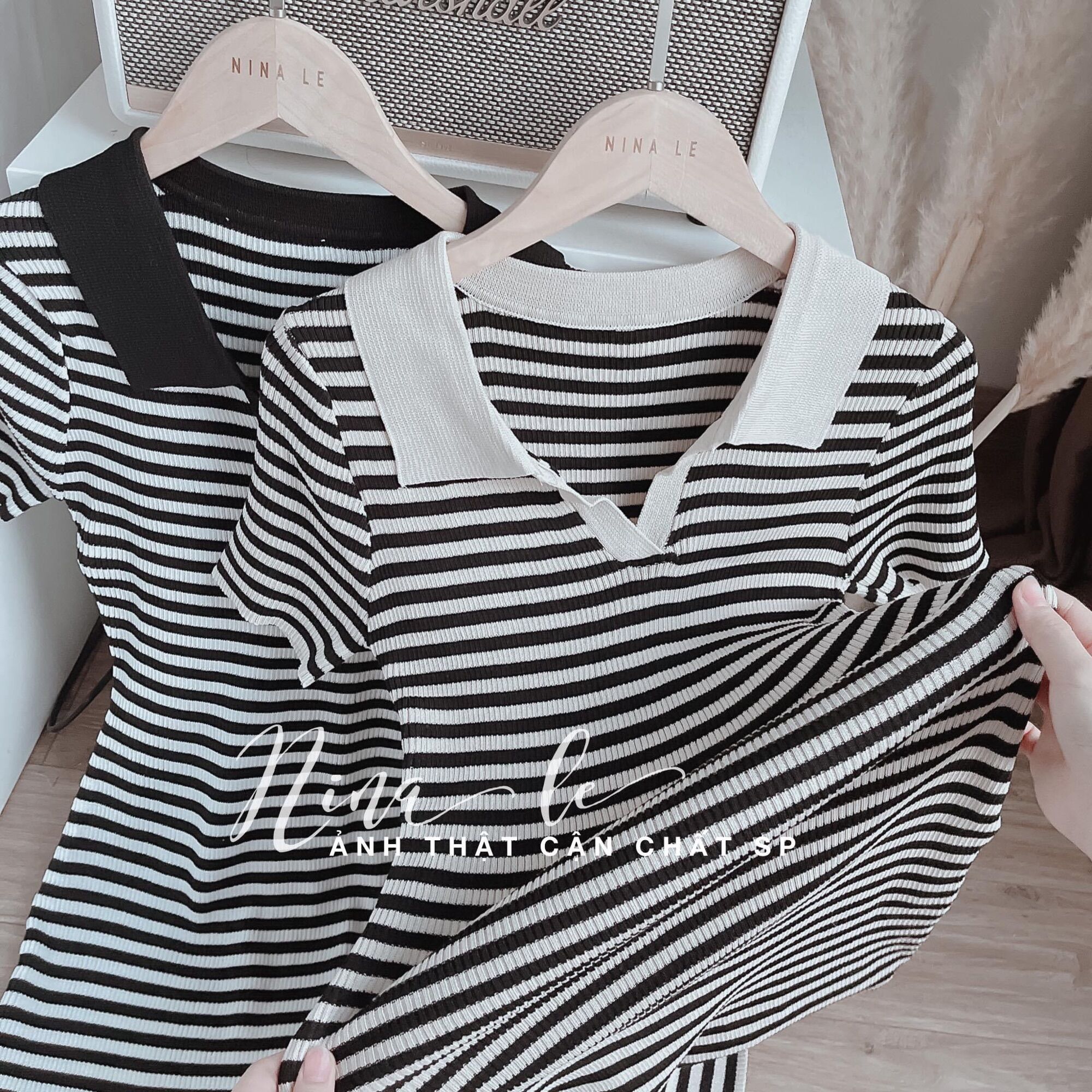 Đầm Body Gân Sọc Cổ Bẻ Xẻ V