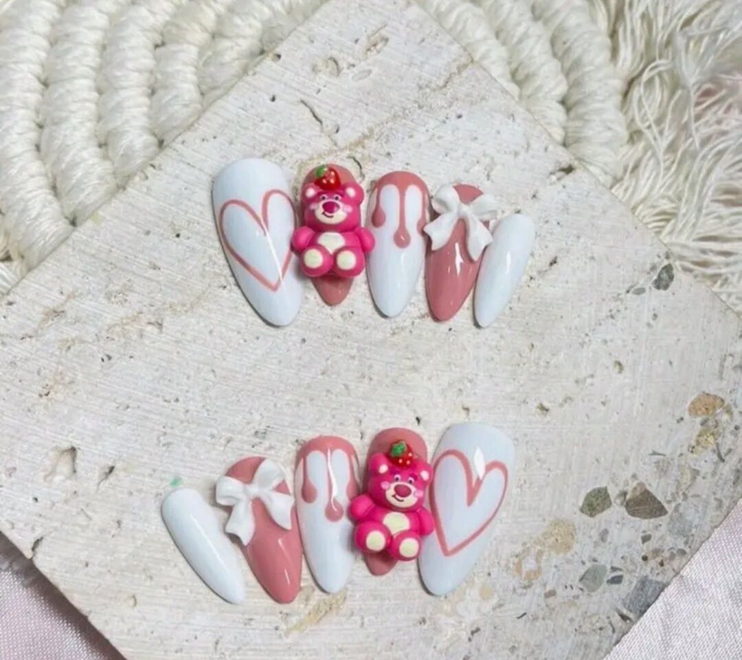 Nailbox thiết kế gấu dâu