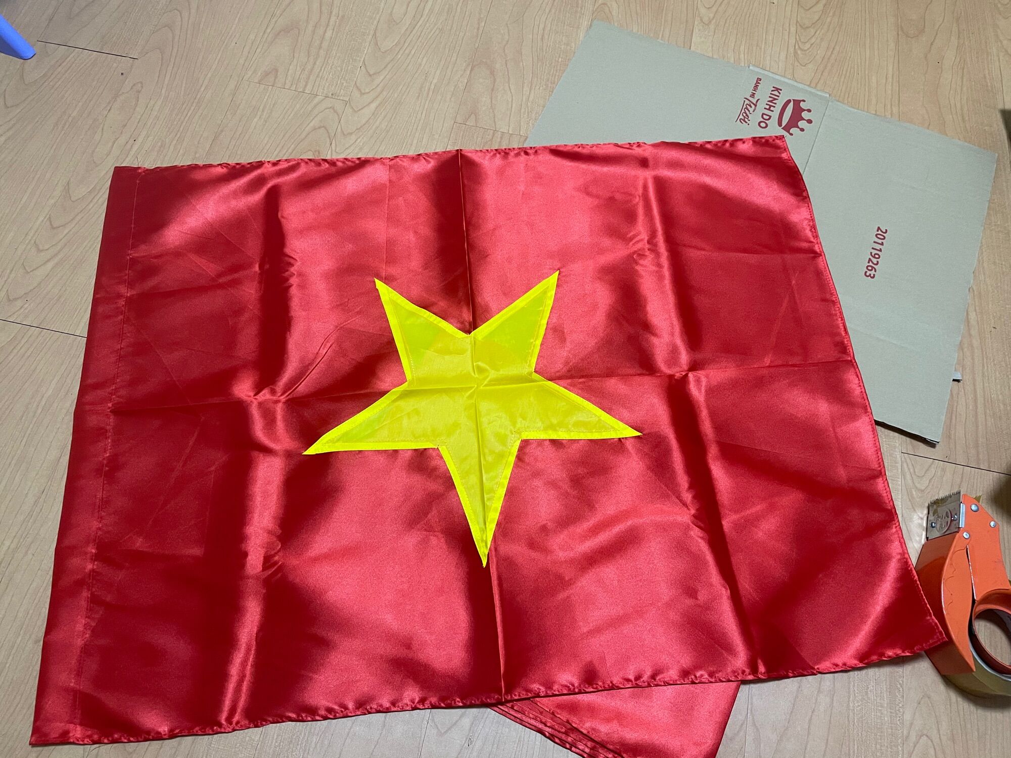 Cờ tổ quốc treo nhà Phi Bóng - 70x100cm