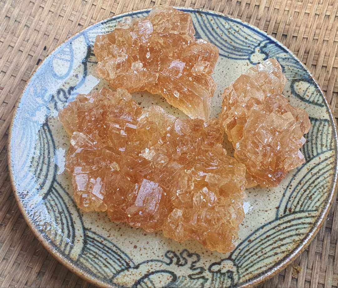 đường phèn kết tinh từ mật mía