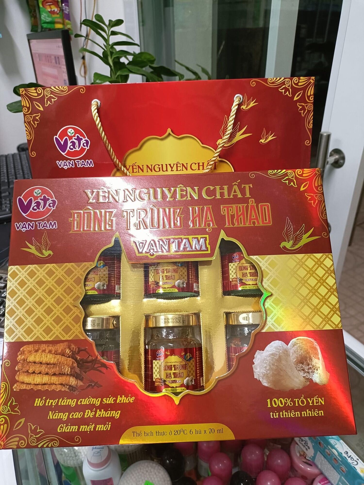 Yến Sào Đông Trùng Hạ Thảo Vạn Tam ( Set 6 Lọ )