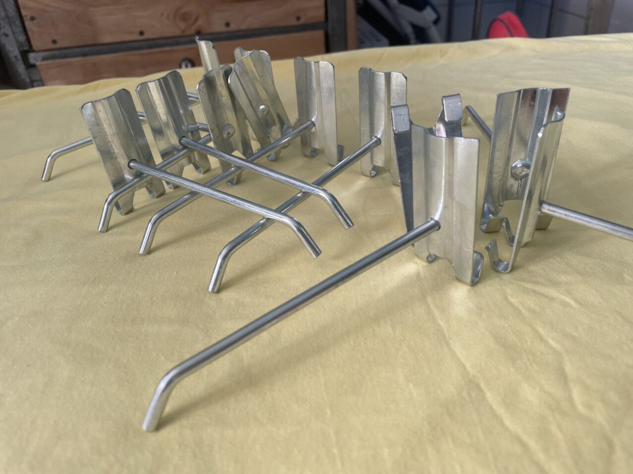 (COMBO 10 cái ) Tay cài lưới sắt ,móc treo đồ --DÀI 10cm