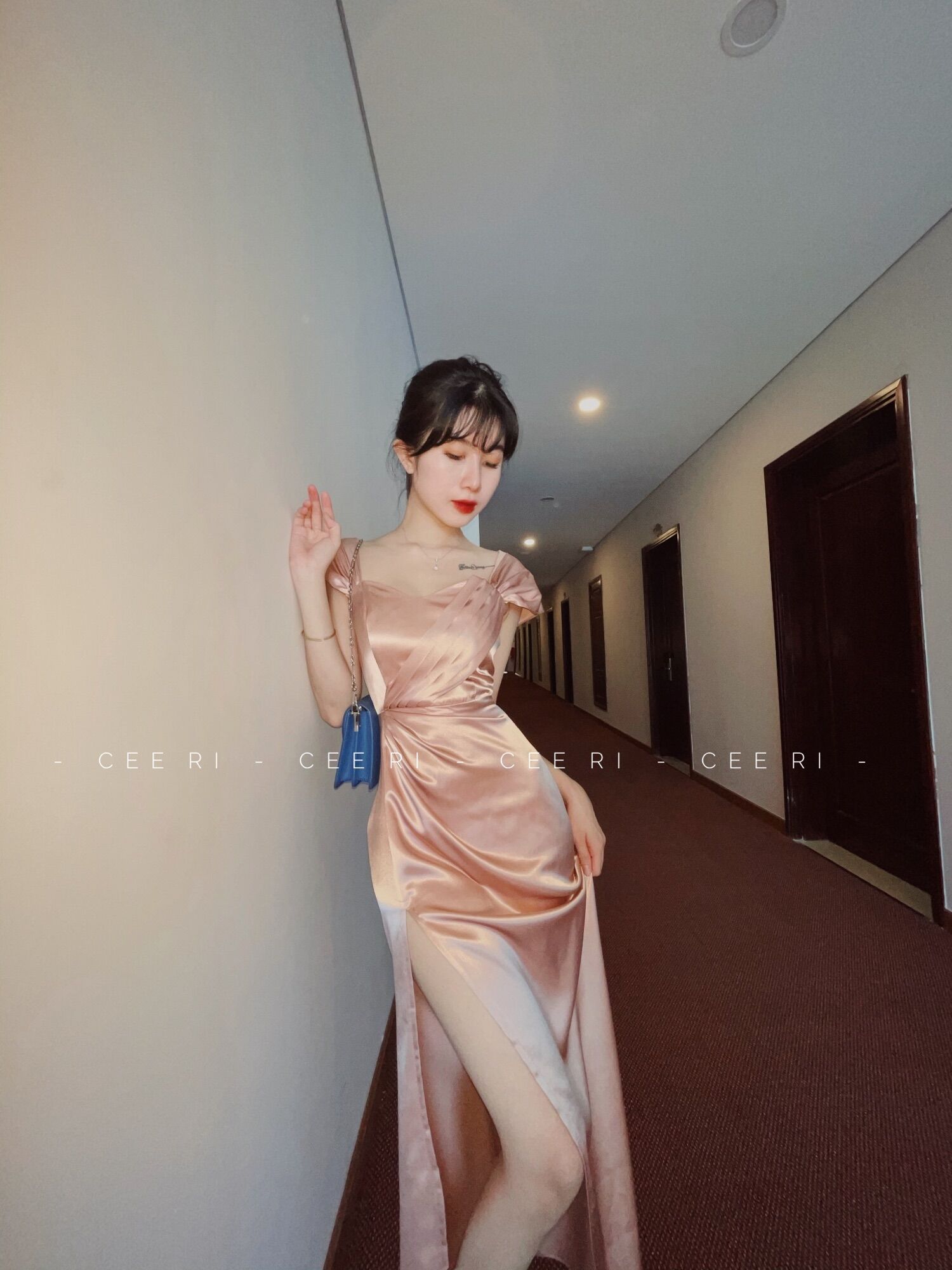ẢNH THẬT ĐỘC QUYỀN SHOP CEERI- Mẫu lụa dạ hội nude