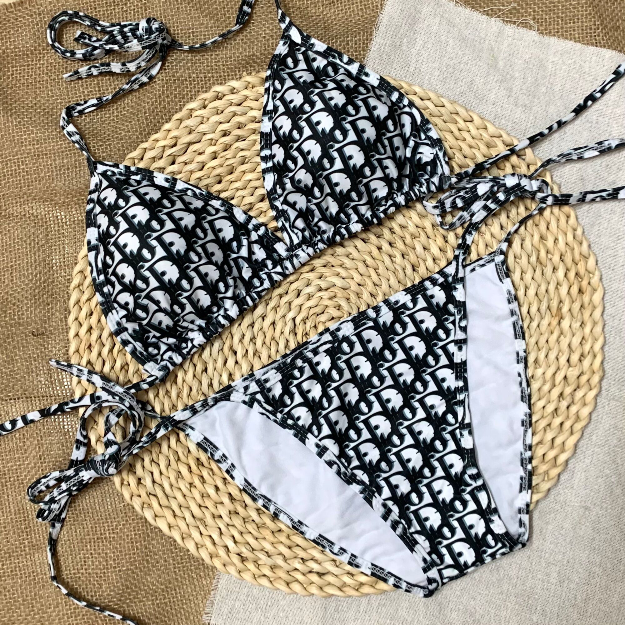 Bikini 2 mảnh thương hiệu di.or siêu nét.