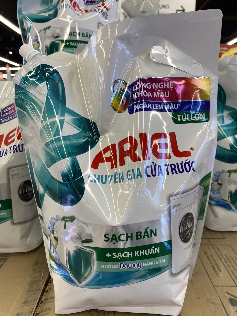 Nước Giặt ARIEL Cửa Trước Túi 3.2KG hương Downy Nắng Sớm Công nghệ khoá màu chống lem màu