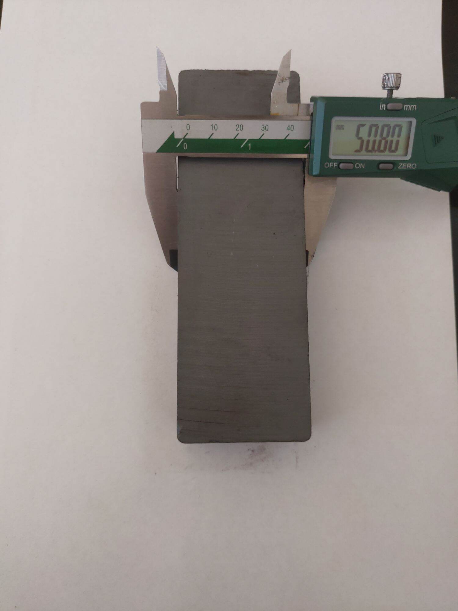 Nam châm ferrite 150x50x25mm