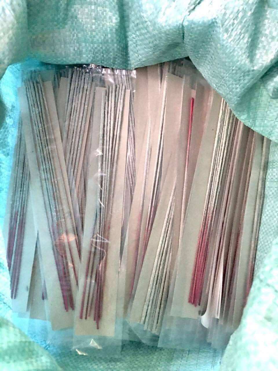 que hương phát sáng 1gói 10que