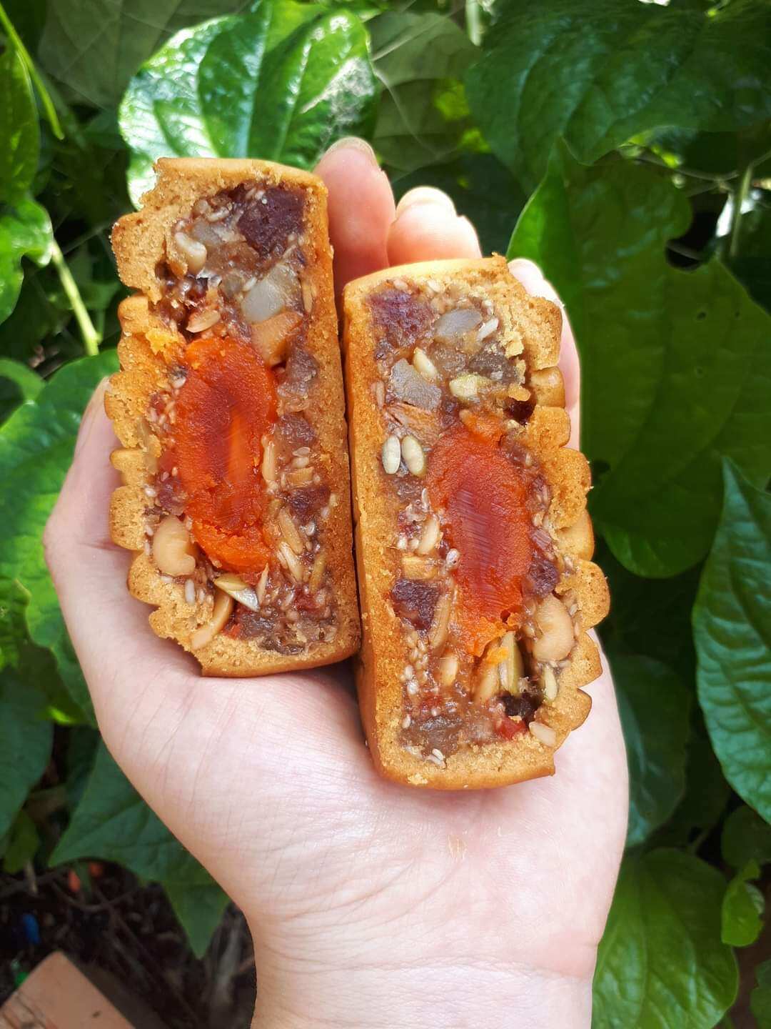 Nhân thập cẩm trung thu