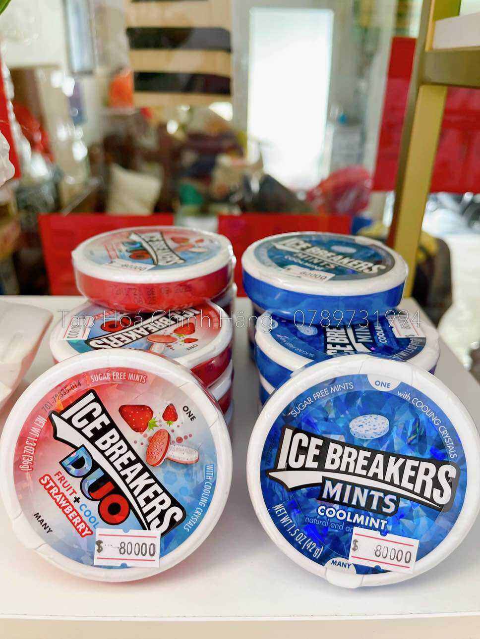 Kẹo ngậm thơm miệng của Ice Breakers , sản xuất bởi Hershey cực kì được ưa chuộng ở Mỹ có 2 vị ( Bạc Hà và Dâu )