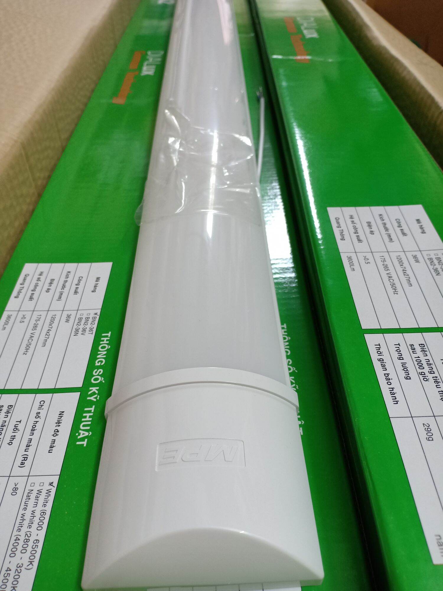 Đèn led bán nguyệt 40W-1,2m MPE,Rạng đông