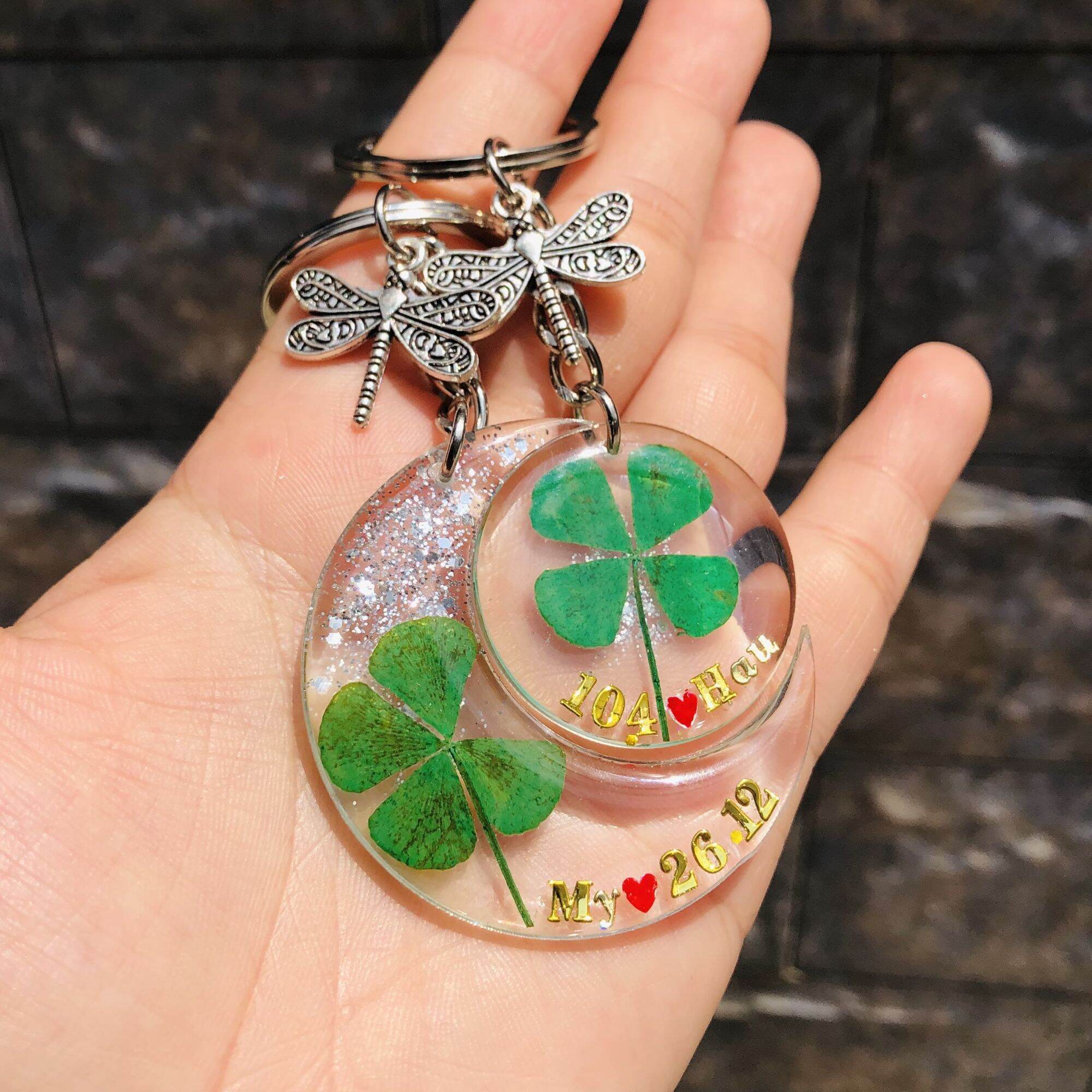 Móc khóa cặp đôi cỏ 4 lá thật (thêm tên theo yêu cầu) handmade Lilande