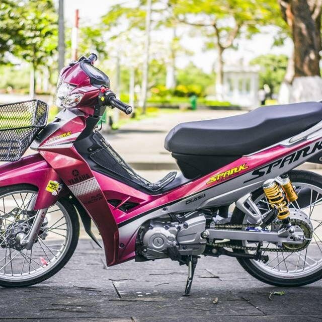 Dàn áo xe sirius màu hồng bạc gắn cho 100và110 tặng kèm pha đèn đèn lái ốc và tem như hình xe😍