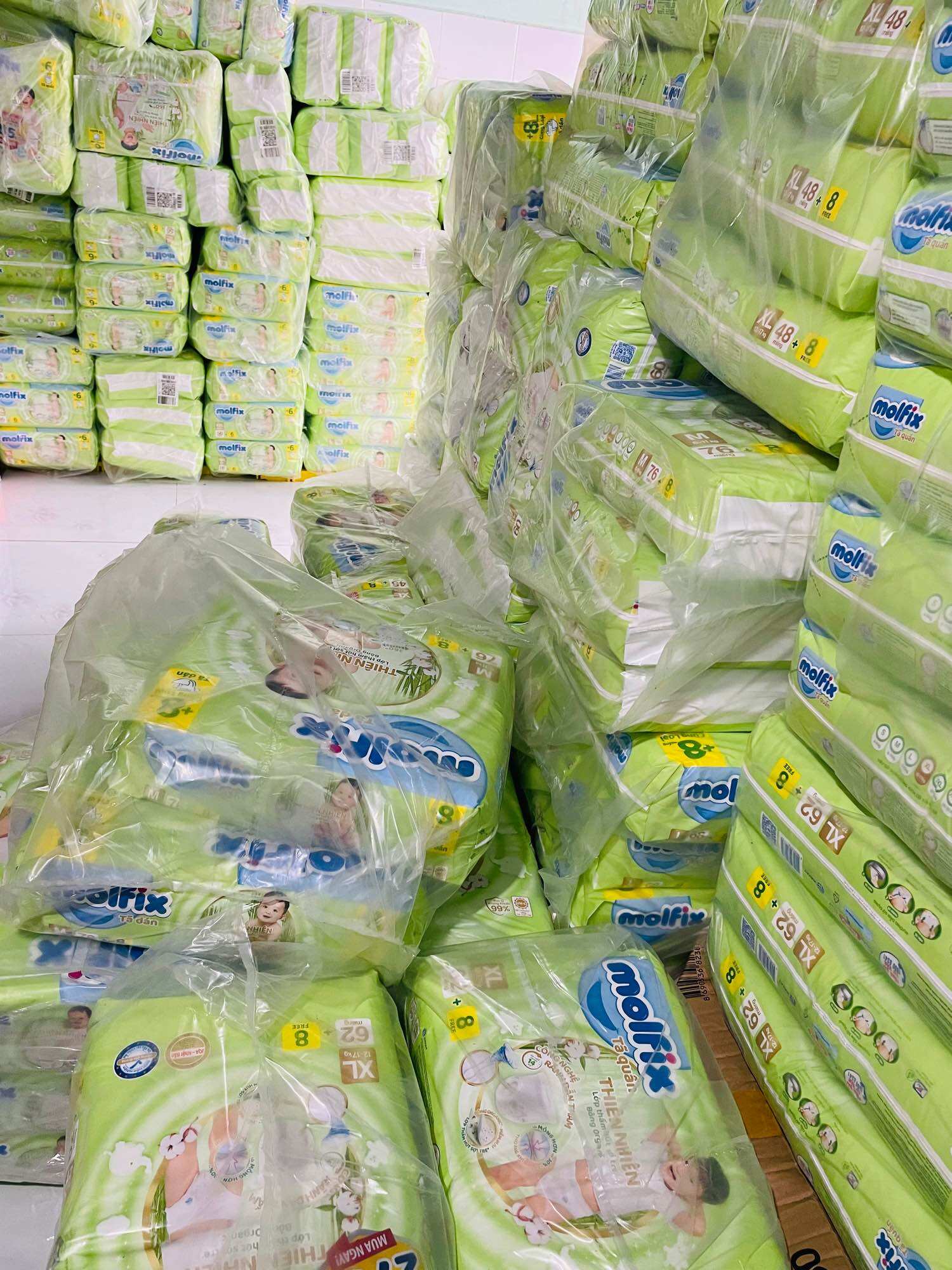 Tã Dán Sơ sinh Molfix Thiên nhiên XS70 + 6 (Dưới 5Kg)