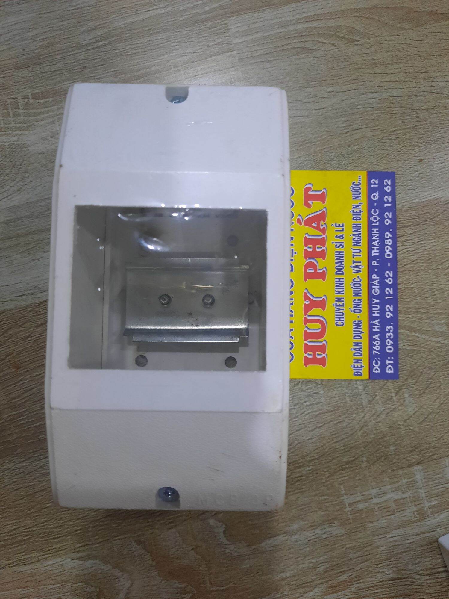 [HCM]Hộp đế nổi MCB 3P ( CB 3 pha)