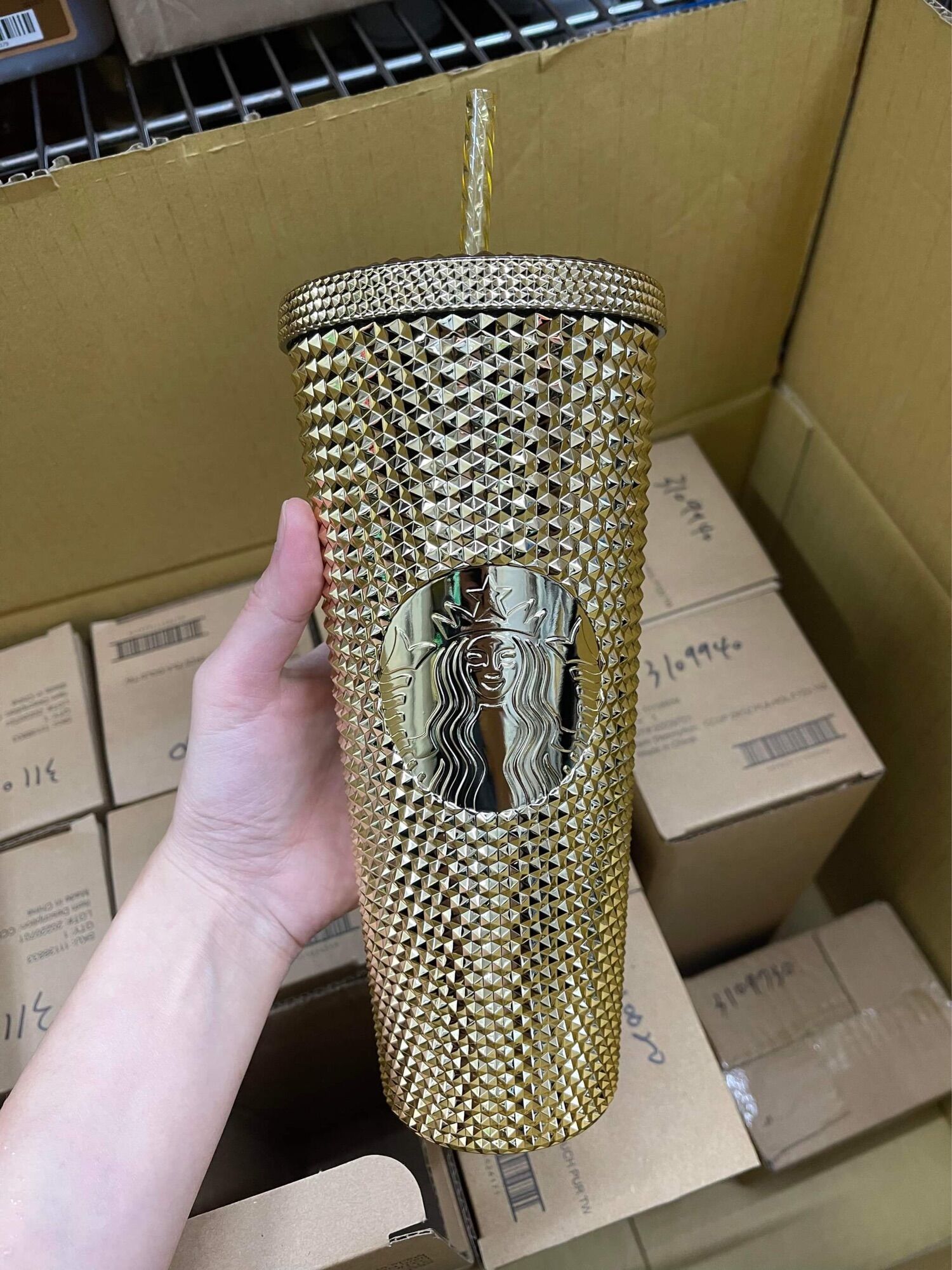 Ly gai Studded Starbucks Taiwan 710ml