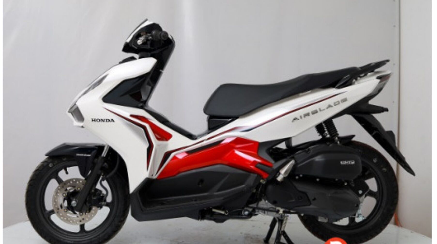 Tem rời dán xe ab 2020 chỉ đỏ dán xe trắng