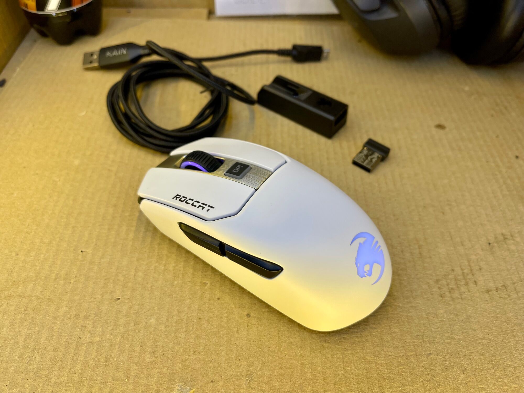 Chuột không dây Roccat kain 200 aimo