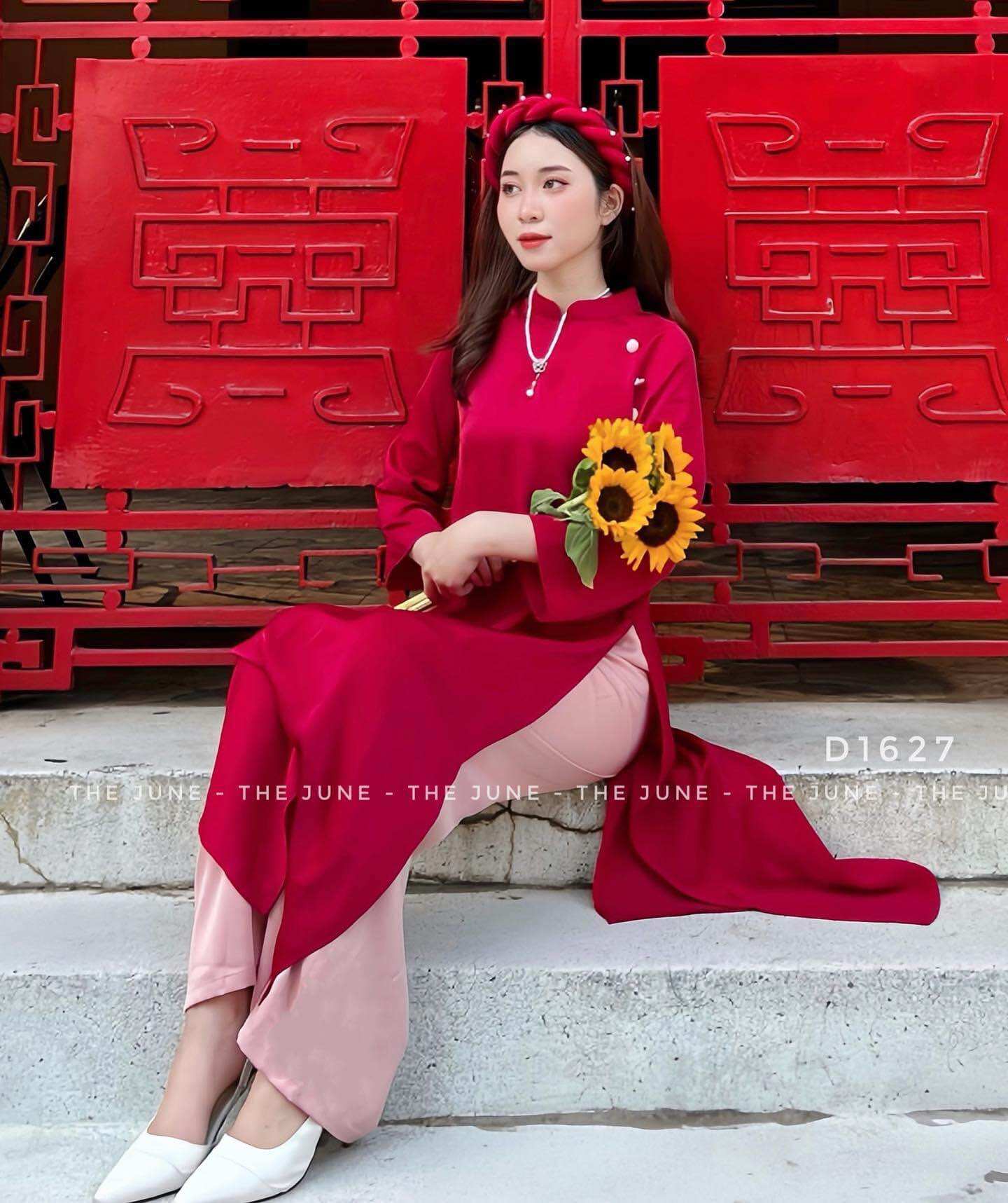 Áo Dài Tết Kèm Mấn Cổ Điển