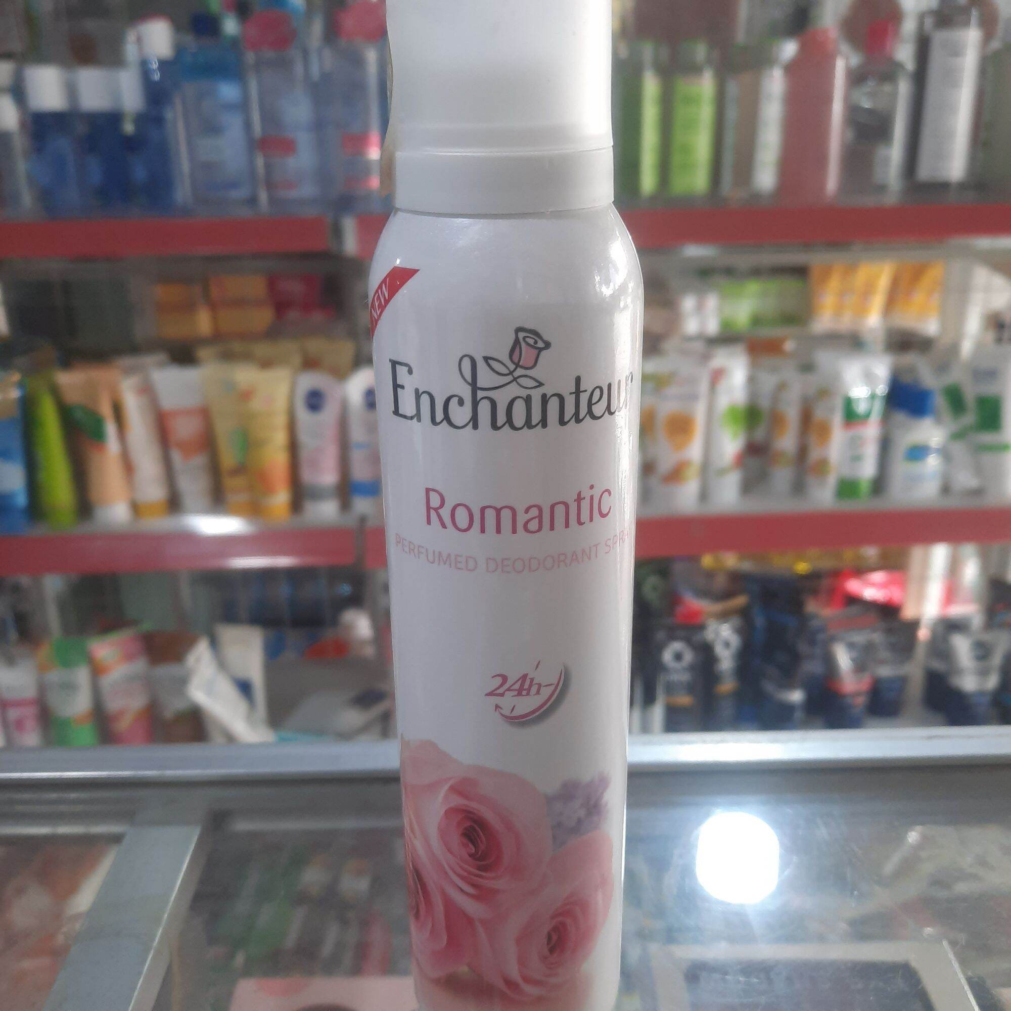 Xịt khử mùi enchanteur 150ml màu hồng