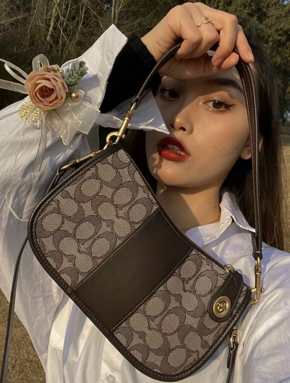 Túi Coach Swinger C0721 xuất xịn