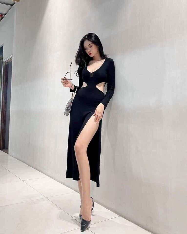 Đầm body khoét eo xẻ tà , màu đen, dưới 53kg
