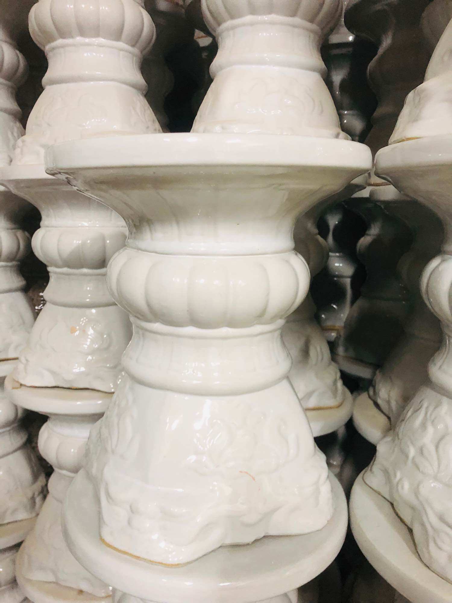 Đôn sứ kê chậu cây ( gốm sứ bát tràng)
