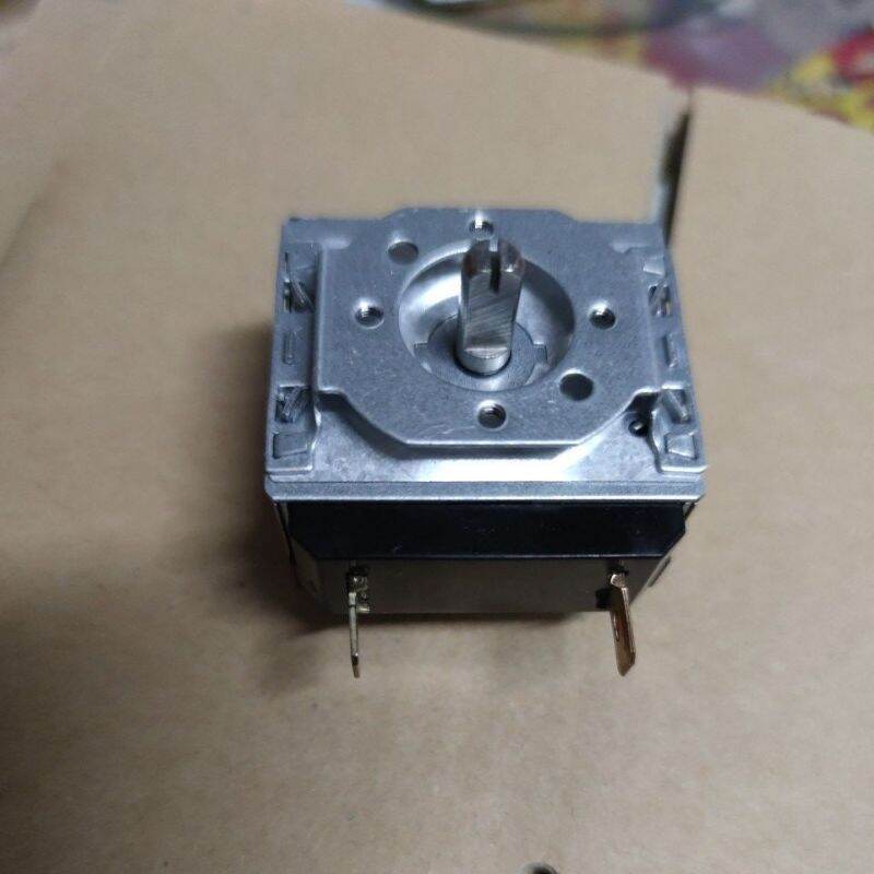 Hẹn giờ 2 chân nồi áp suất 90'