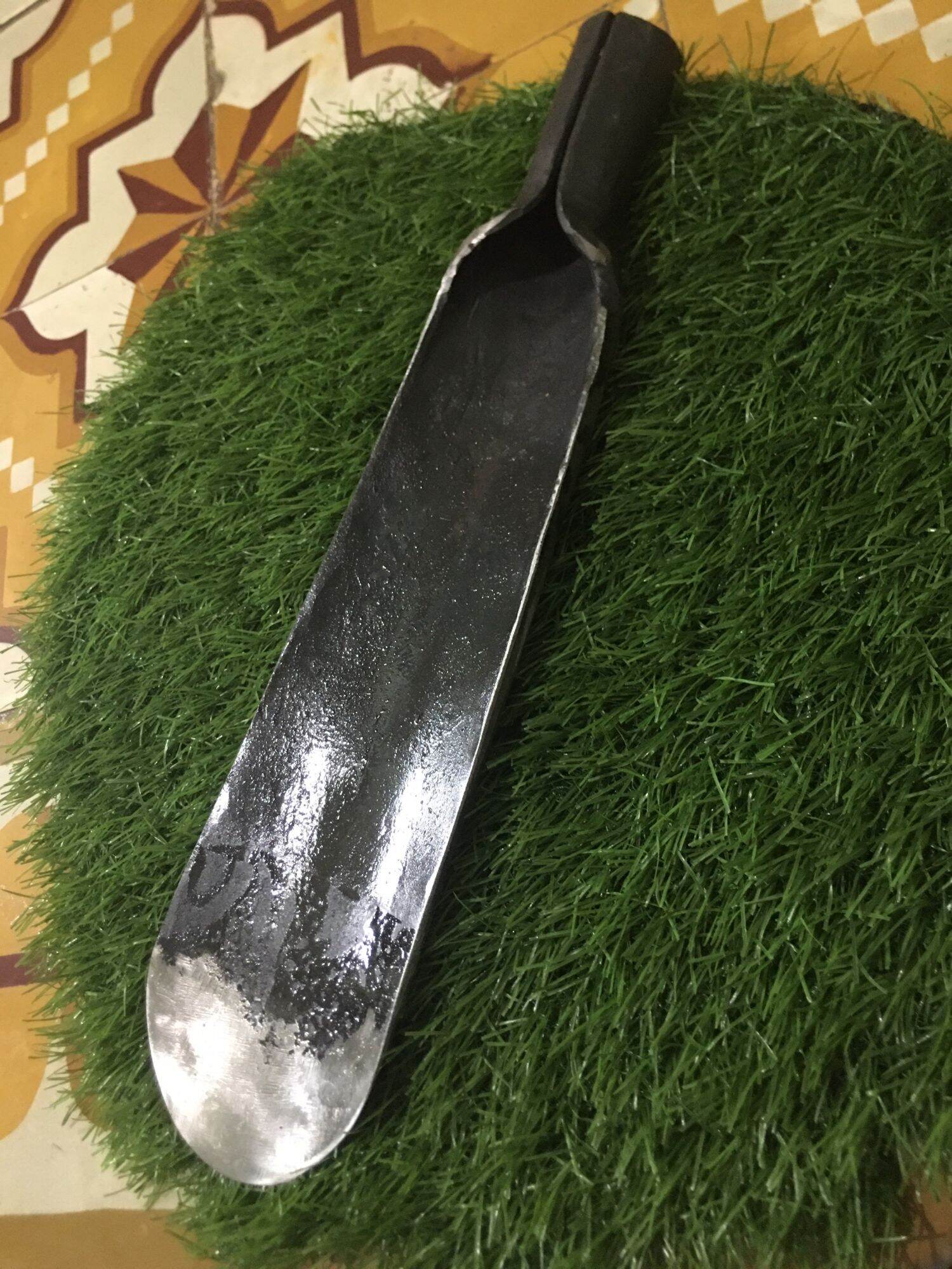 Thuổng bấng cây chuối non,đào đất ,bấng cây.