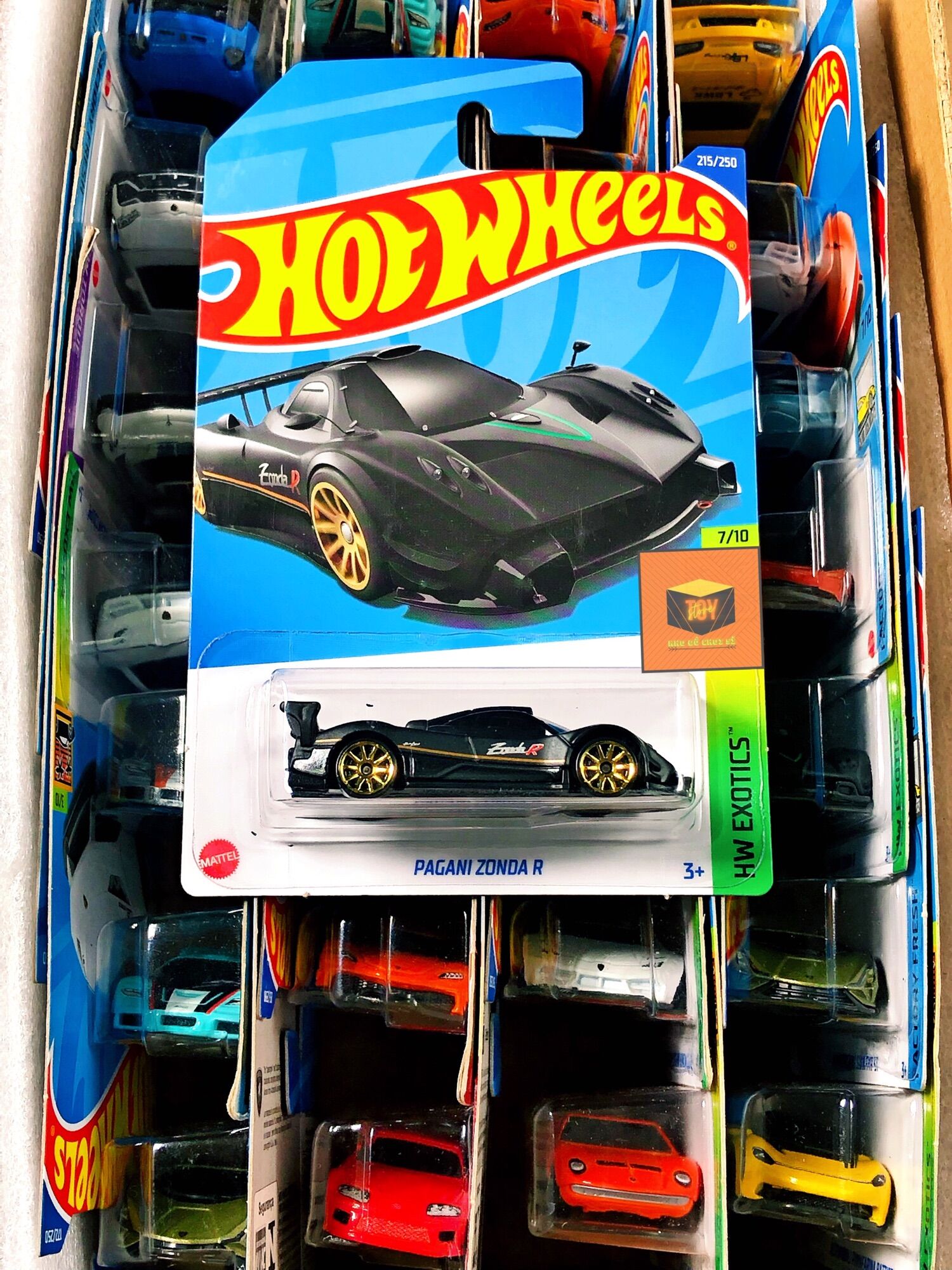 Xe mô hình hot wheels tỉ lệ 1:64 "pagani zonda r"
