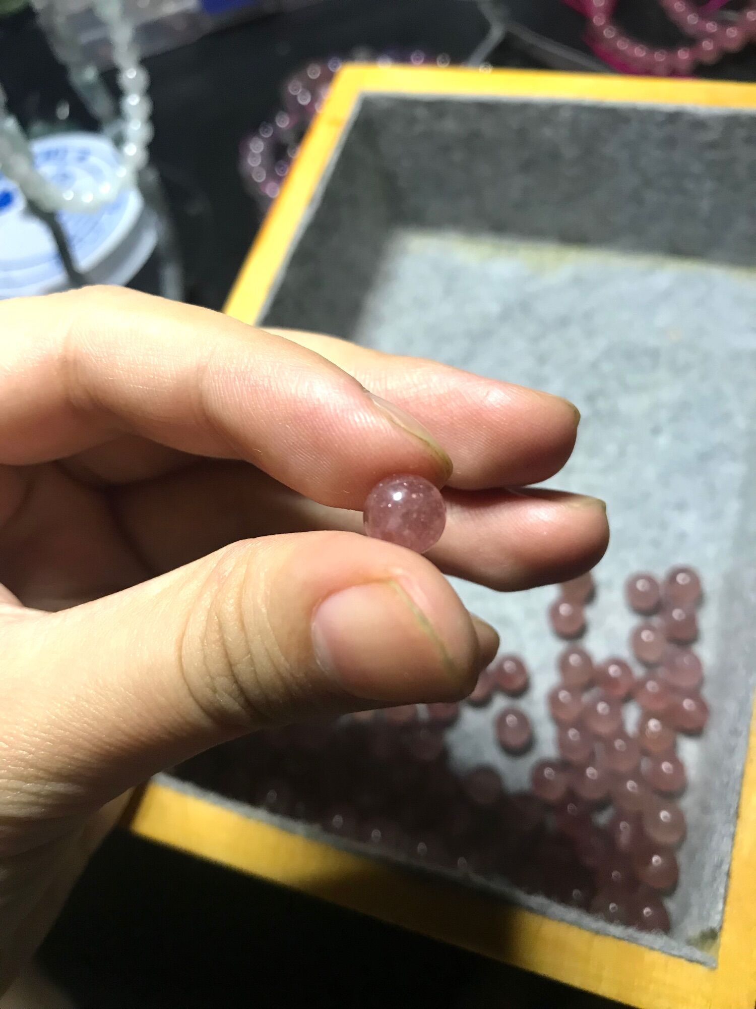 Hạt đá lẻ Strawberry Quartz ~7mm