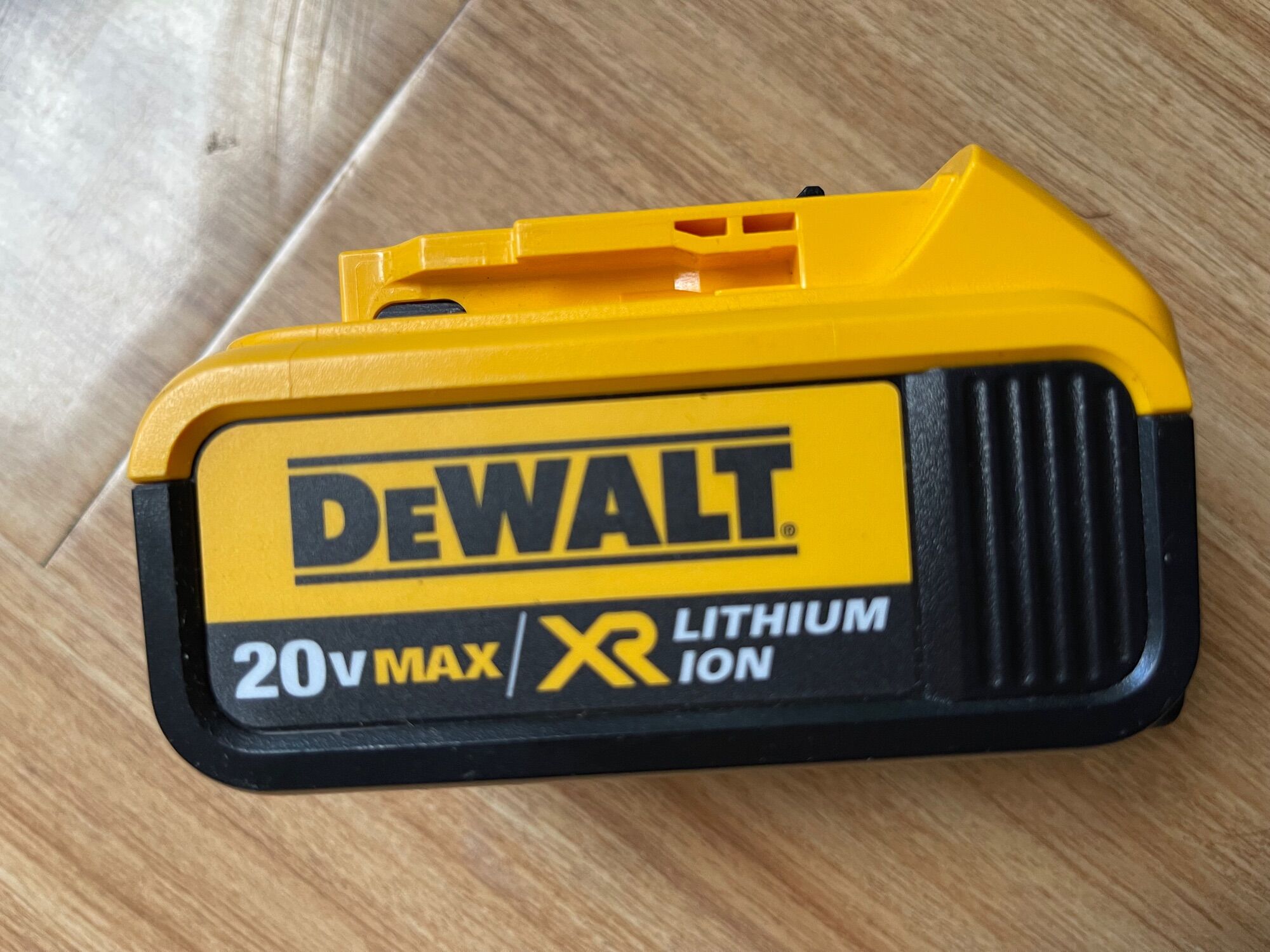 PIN DEWALT 20V 4AH Hàn Quốc