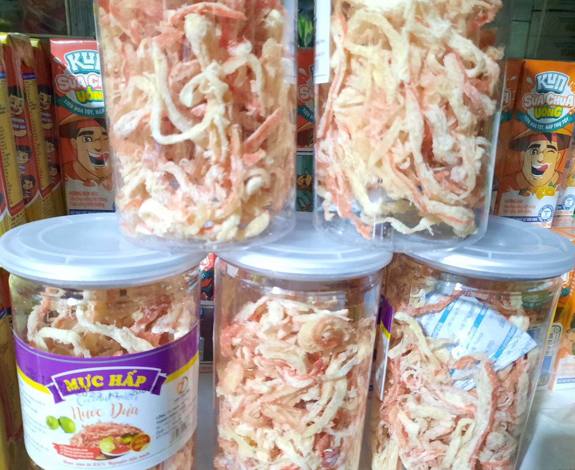 mực hấp nước dừa hộp 200g