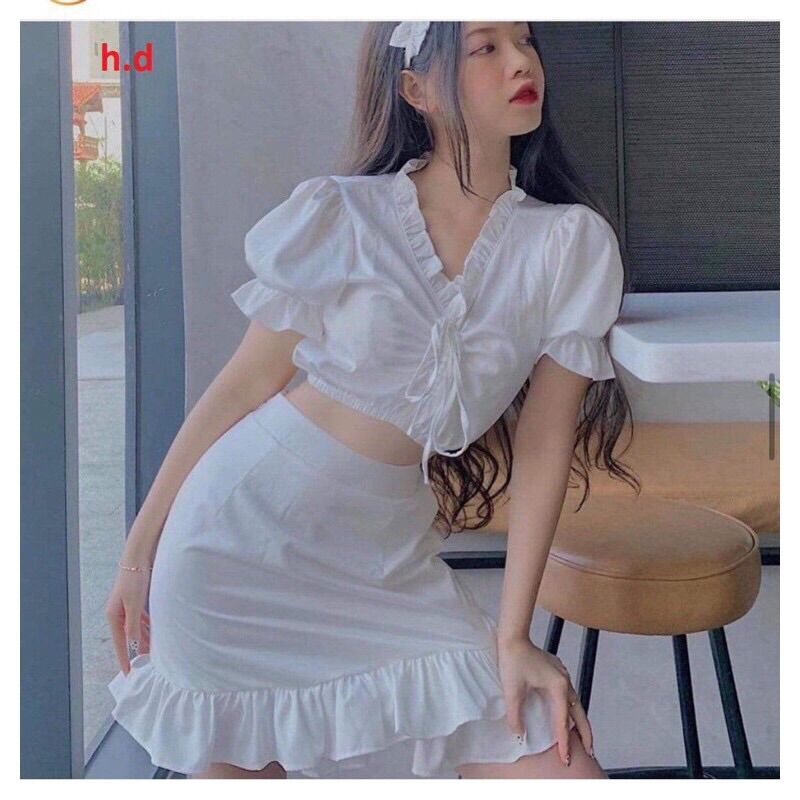 Sét áo cổ V+chân váy hai tầng lệch