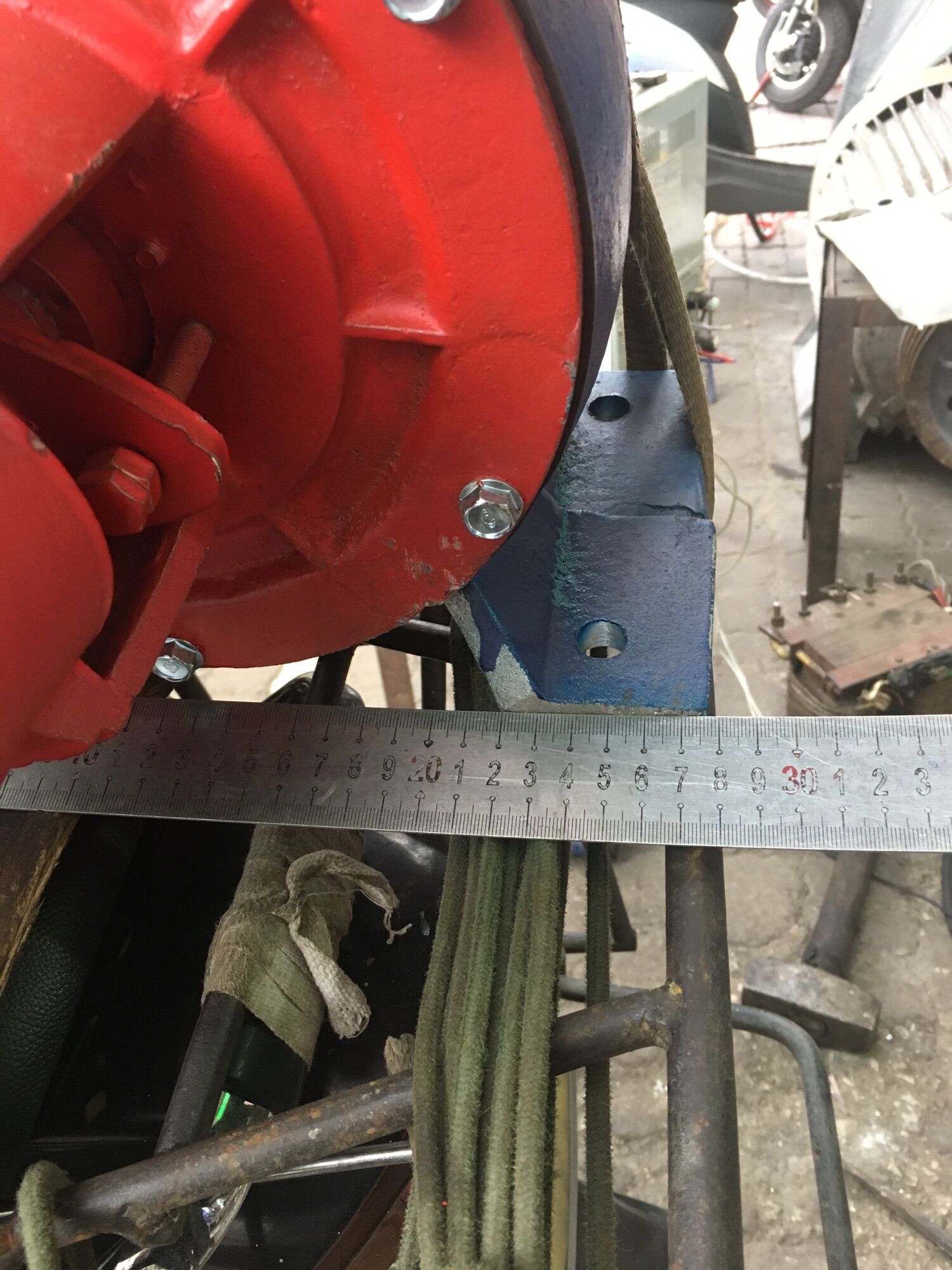 Sên máy bơm nước ống 150mm