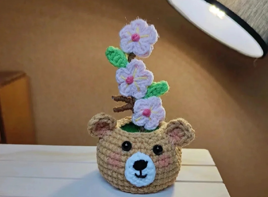 Chậu hoa len nhỏ