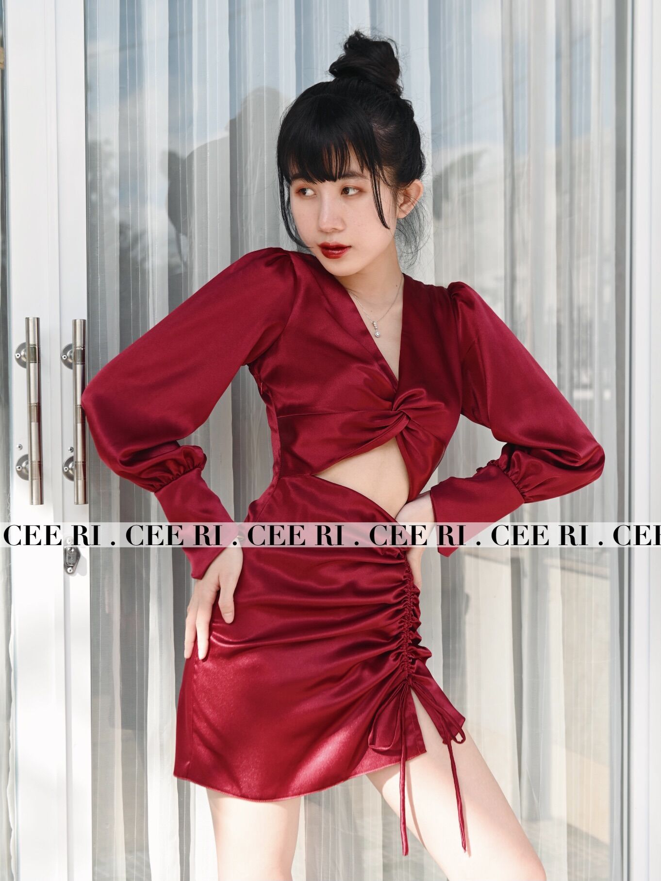 MẪU ĐỘC QUYỀN SHOP CEERI / Mẫu lụa xoắn ngực đen