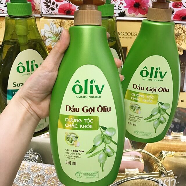 Dầu gội oliv 650ml giúp tóc chắc khoẻ bồng bềnh