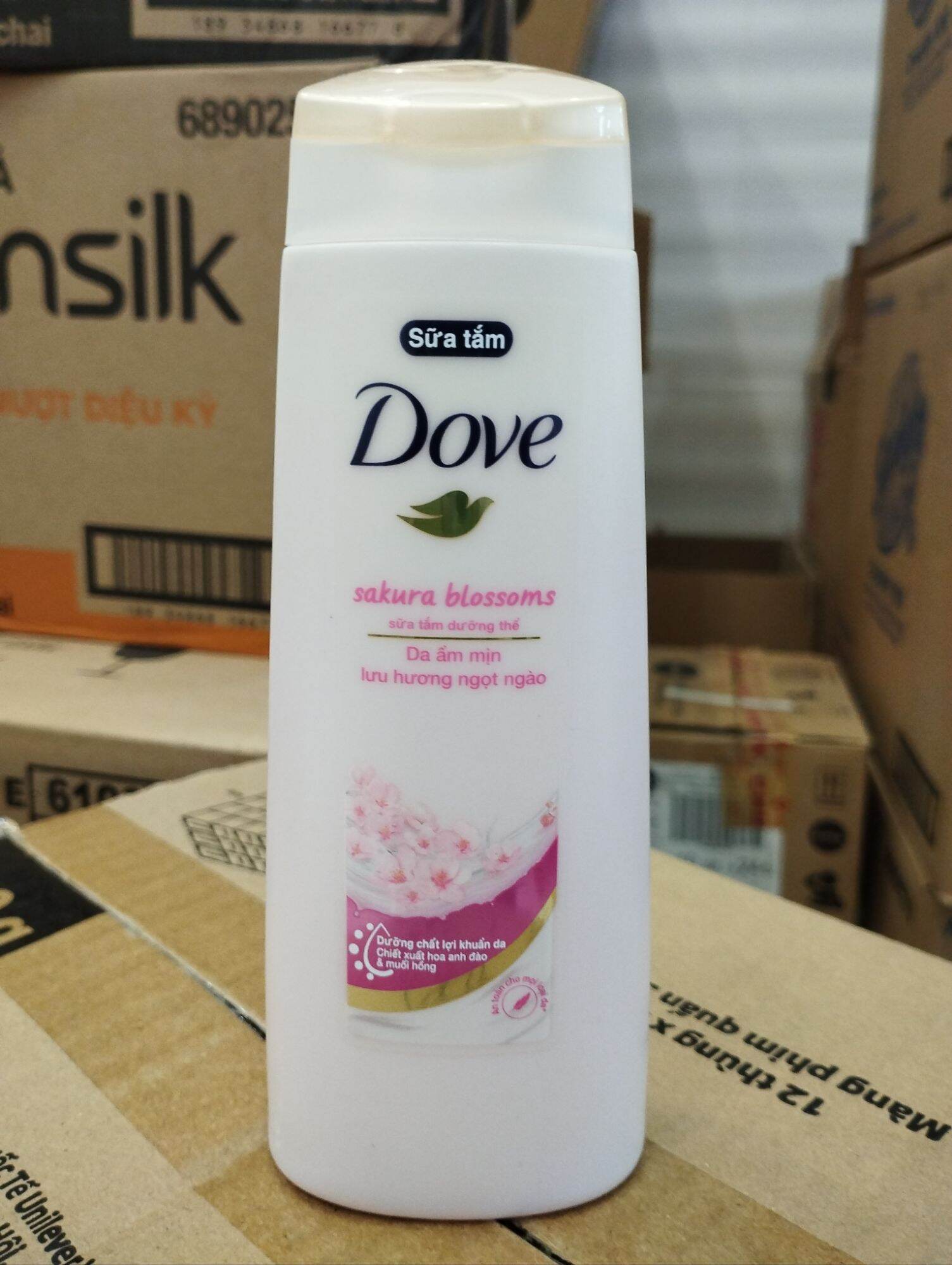 Sữa tắm dove Sakura 200g