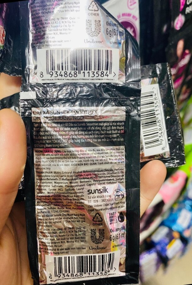 Dầu Xả Tóc Sunsilk dây 10 gói x 6g màu đen