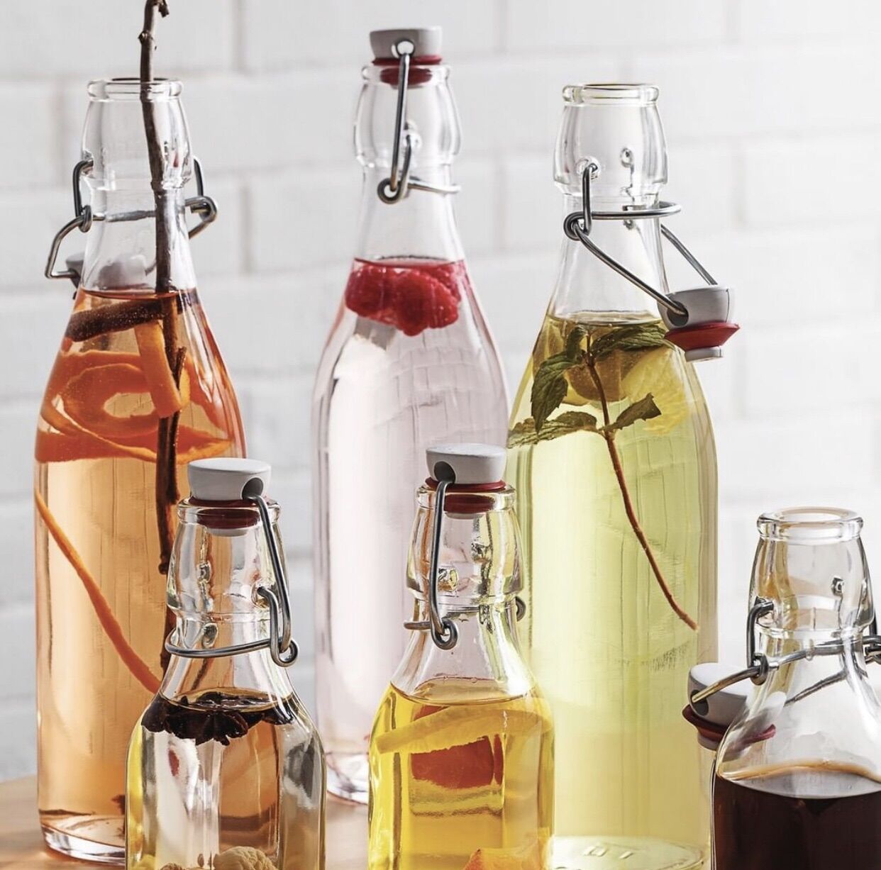 Chai thủy tinh nắp cài giara 0.5l - 1l