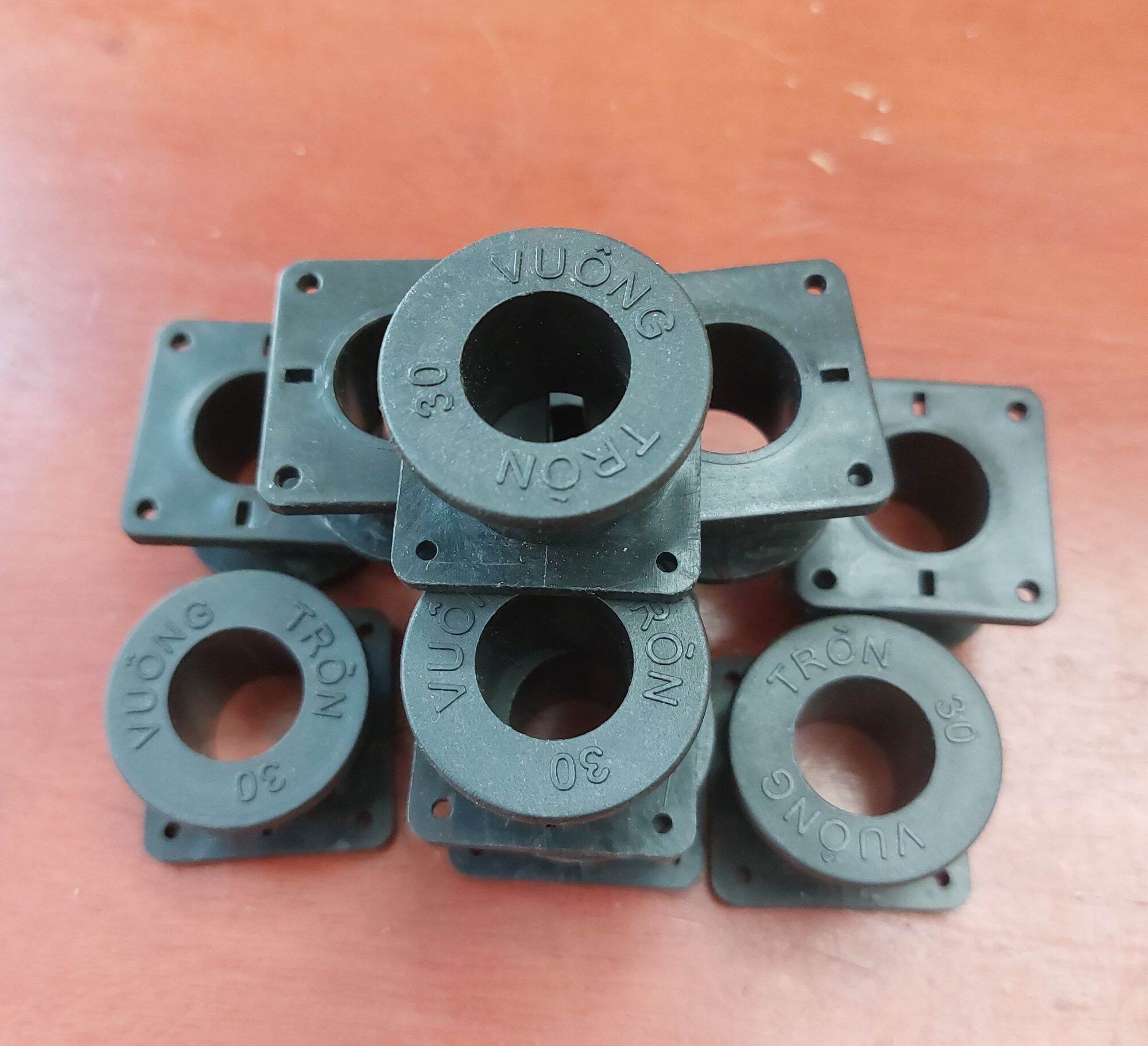 Combo 10 lõi nhựa đen quấn cuộn cảm phân tần loa vuông tròn 55 ( 26 x 28mm)