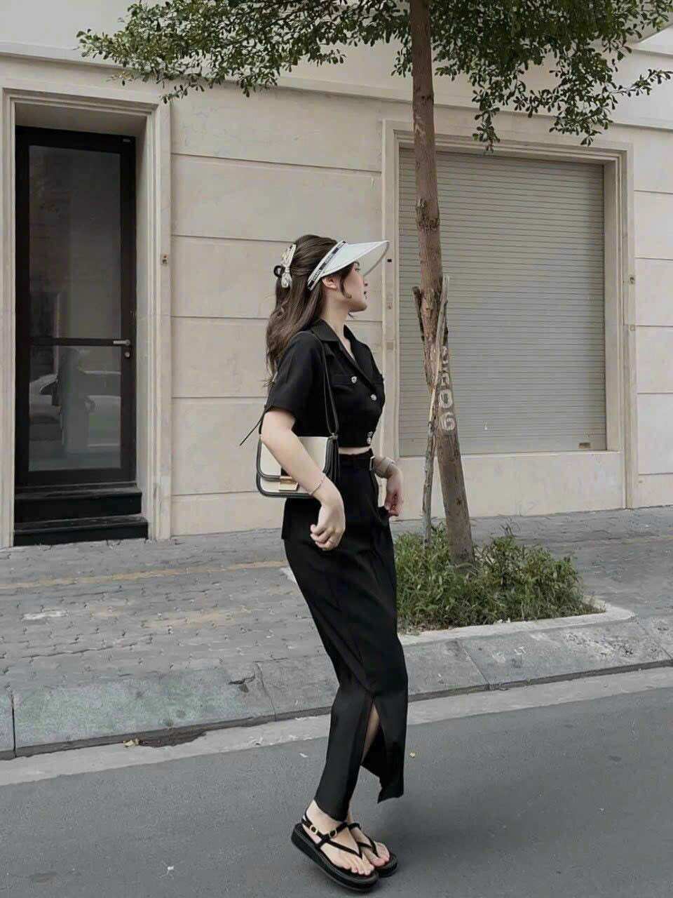 Set áo cổ vest kiểu croptop kèm chân váy