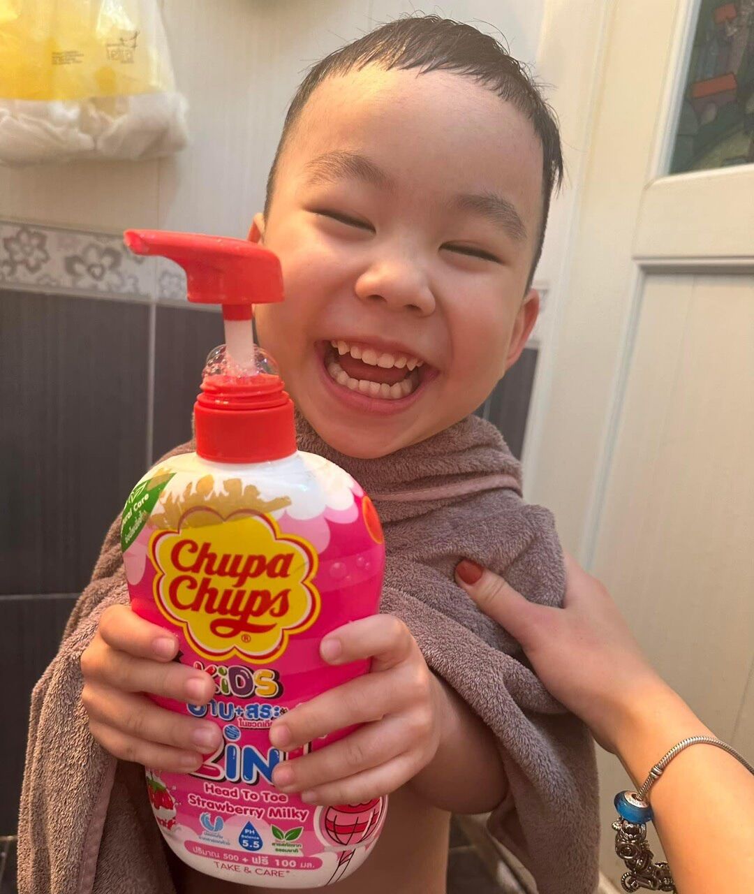Sữa tắm gội cho bé chupa chups 600ml thái lan