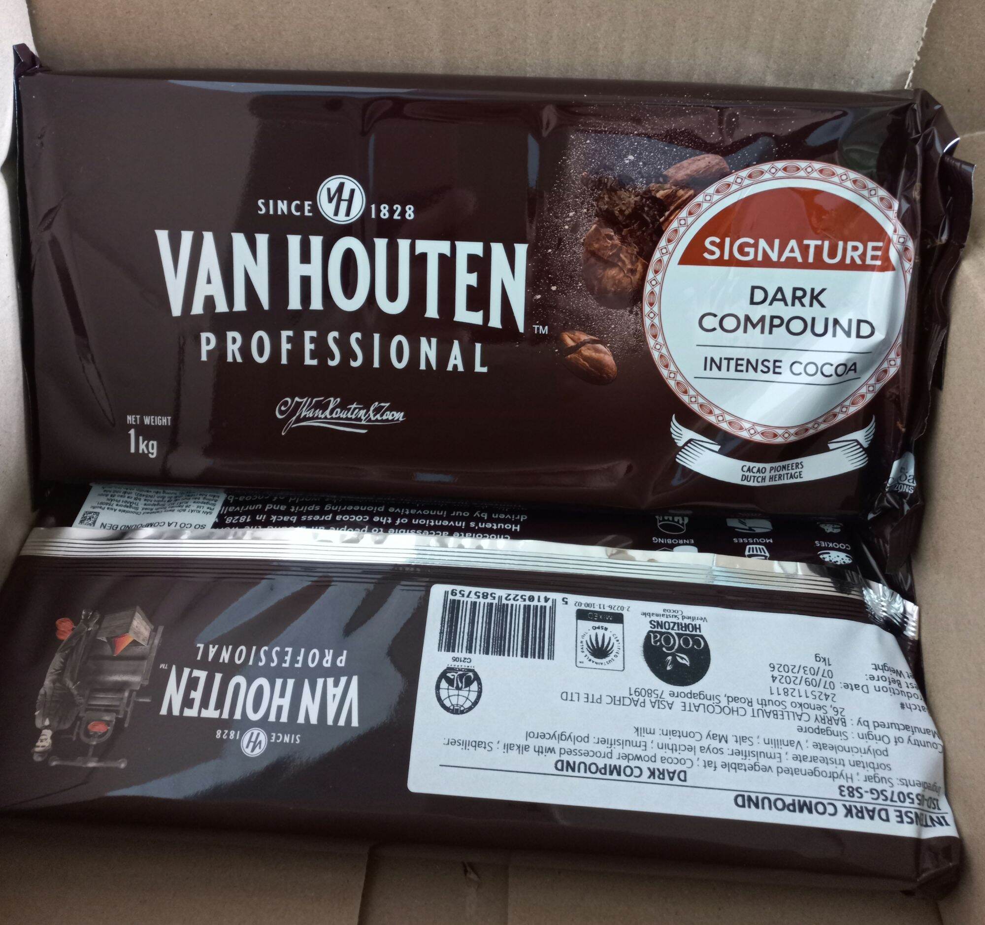 SÔ CÔ LA ĐEN KHỐI 1KG INTENSE DARK COMPOUND CHOCOLATE  VANHOUSTEN