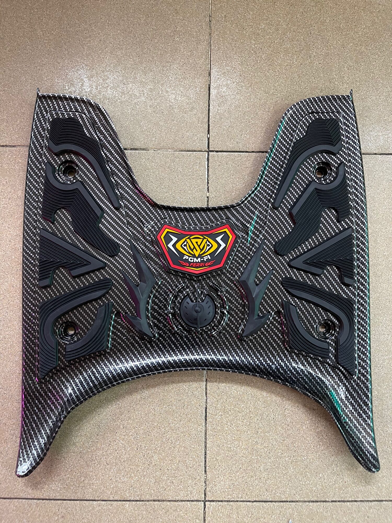 Thảm lót chân xe vision đời 2021 mới carbon