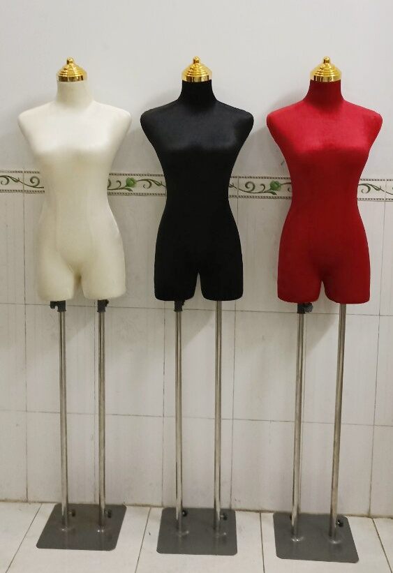 Manocanh nhung nữ đầu mạ vàng size M