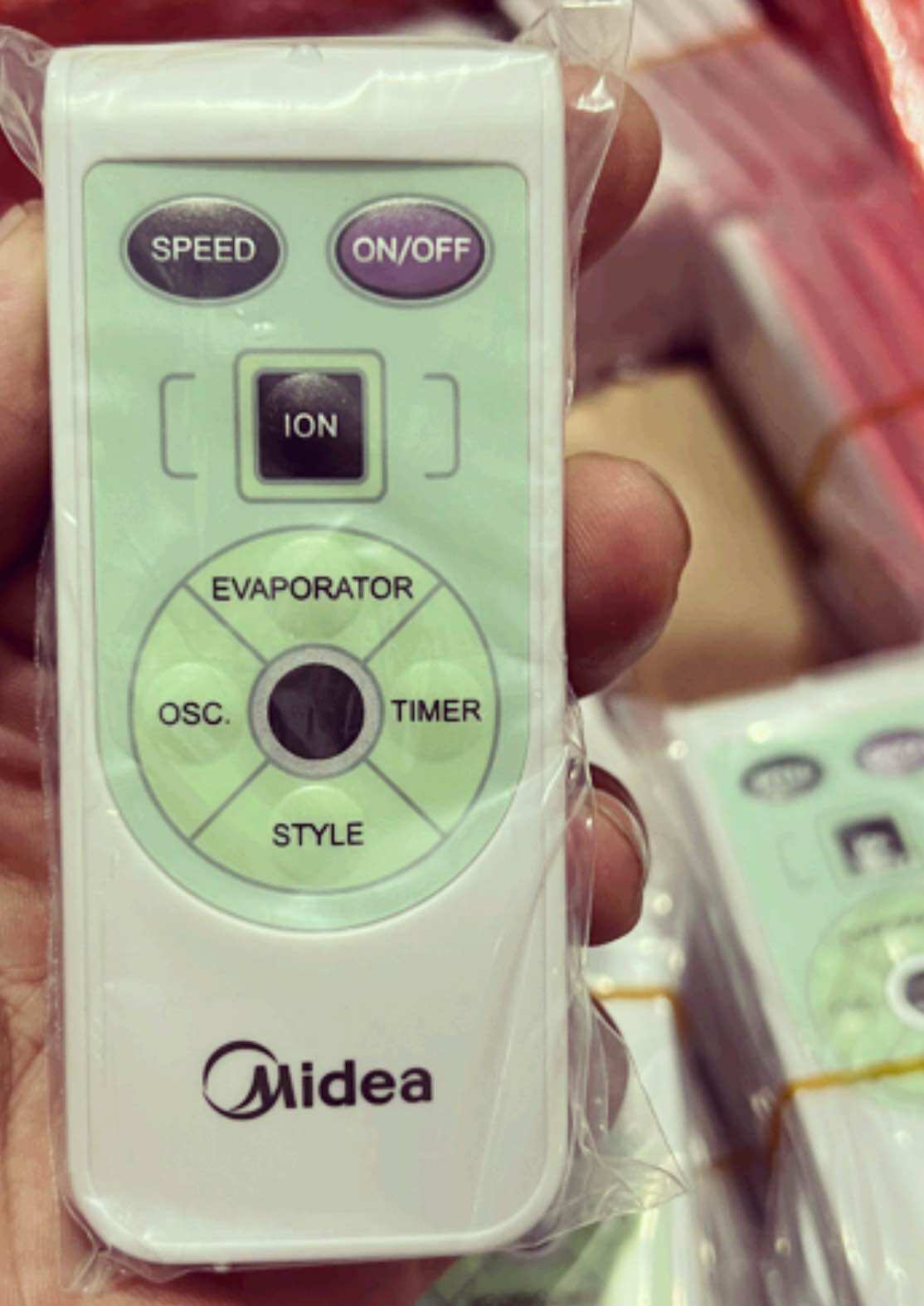 Remot Quạt điều hòa Midea dùng chung